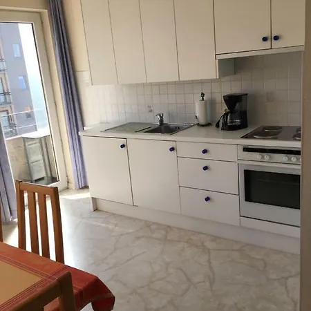 Hotel Koksijde-bad De Block Zeelaan C6 *